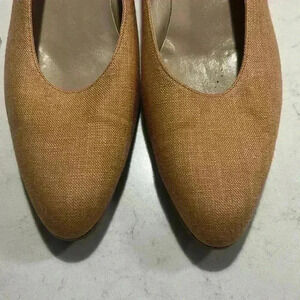SALVATORE FERRAGAMO ITALIAN LOW HEEL SHOES IN SIZE 10